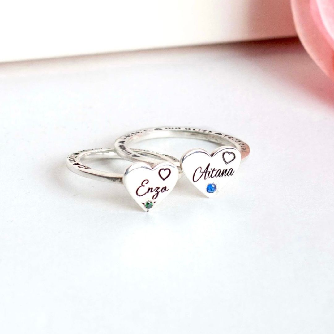anillo de nacimiento, anillo para mama, anillo con nombre, anillo plateado, anillo con informacion de bebe, anillo piedra de nacimiento