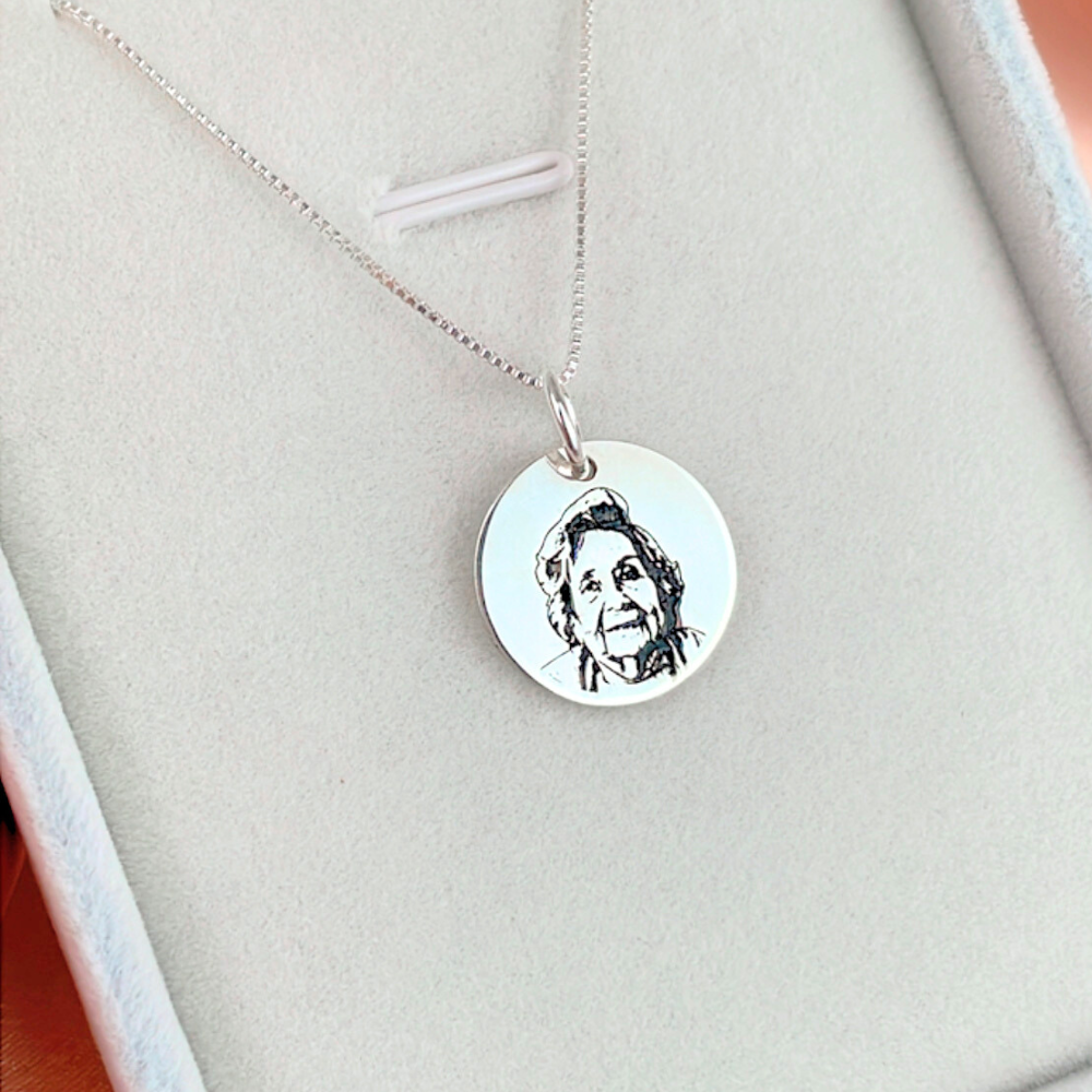 collar plateado, collar fotograbado, collar para poner fotos con laser, collar con dije circular, collar con foto, collar plateado, collar grabado