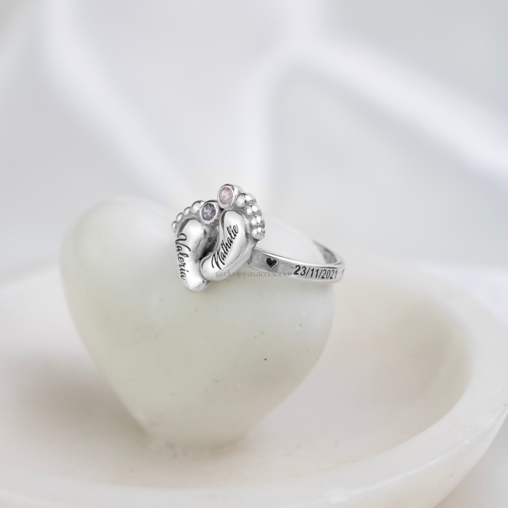 Anillo Piecitos Plata Grabado