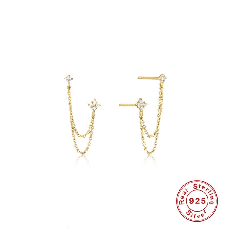arete doble con cadena, arete con piedritas, arete dorado