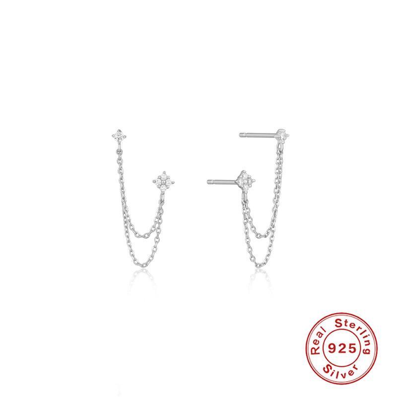 arete doble con cadena, arete con piedritas, arete plateado, arete de flor