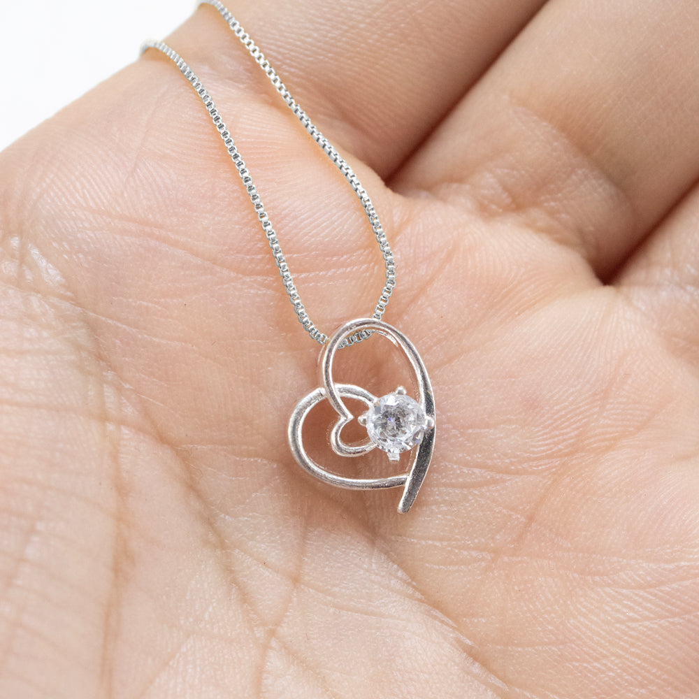 Collar de dije corazón colgante y piedra plateado plata