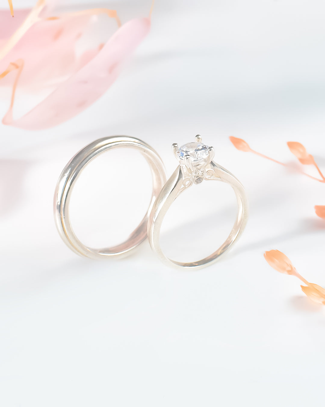 set de anillo de compromiso, set de plata, set de aros de matrimonio, anillo con piedra, anillos plateados, anillos de plata