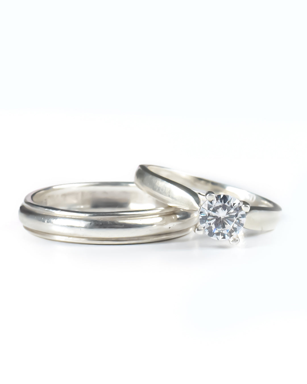 set de anillo de compromiso, set de plata, set de aros de matrimonio, anillo con piedra, anillos plateados, anillos de plata