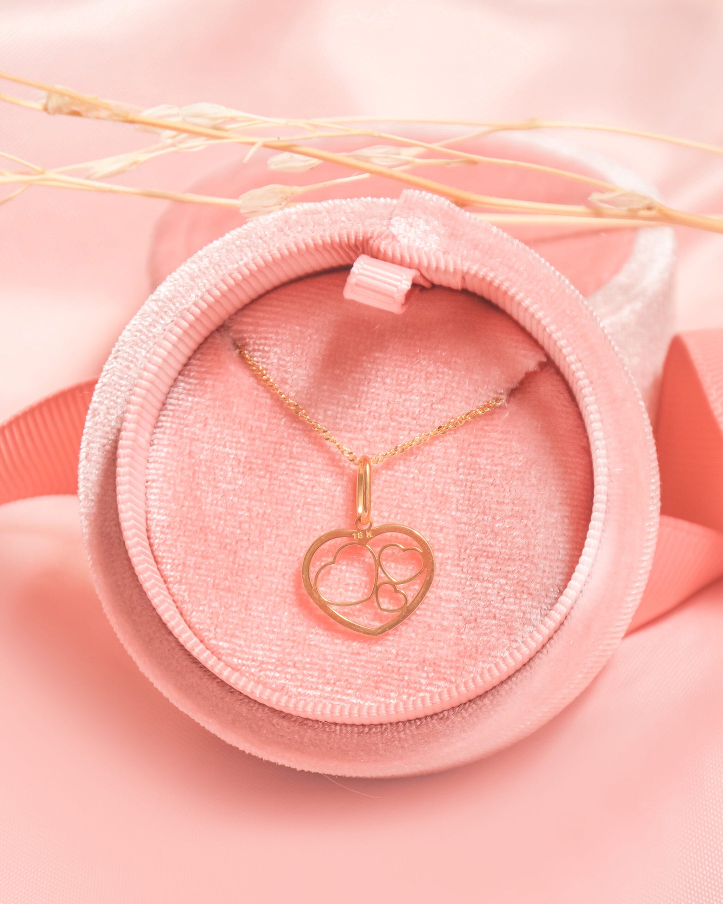 Dije Tres Corazones Oro 18k