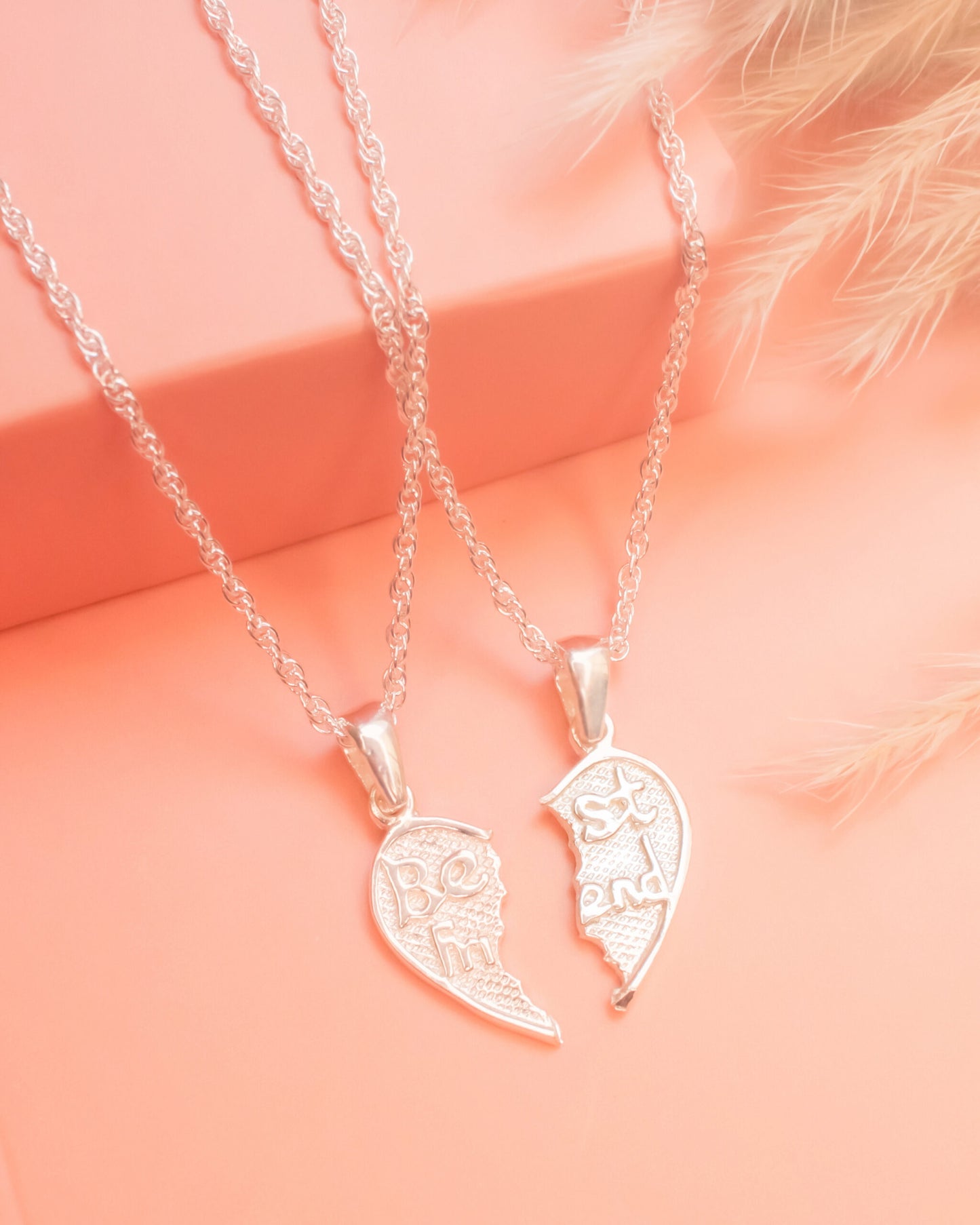 collar de amigas, collar para besties, collar de corazon partido, collar de plata para amigos, collar plateado para amigas