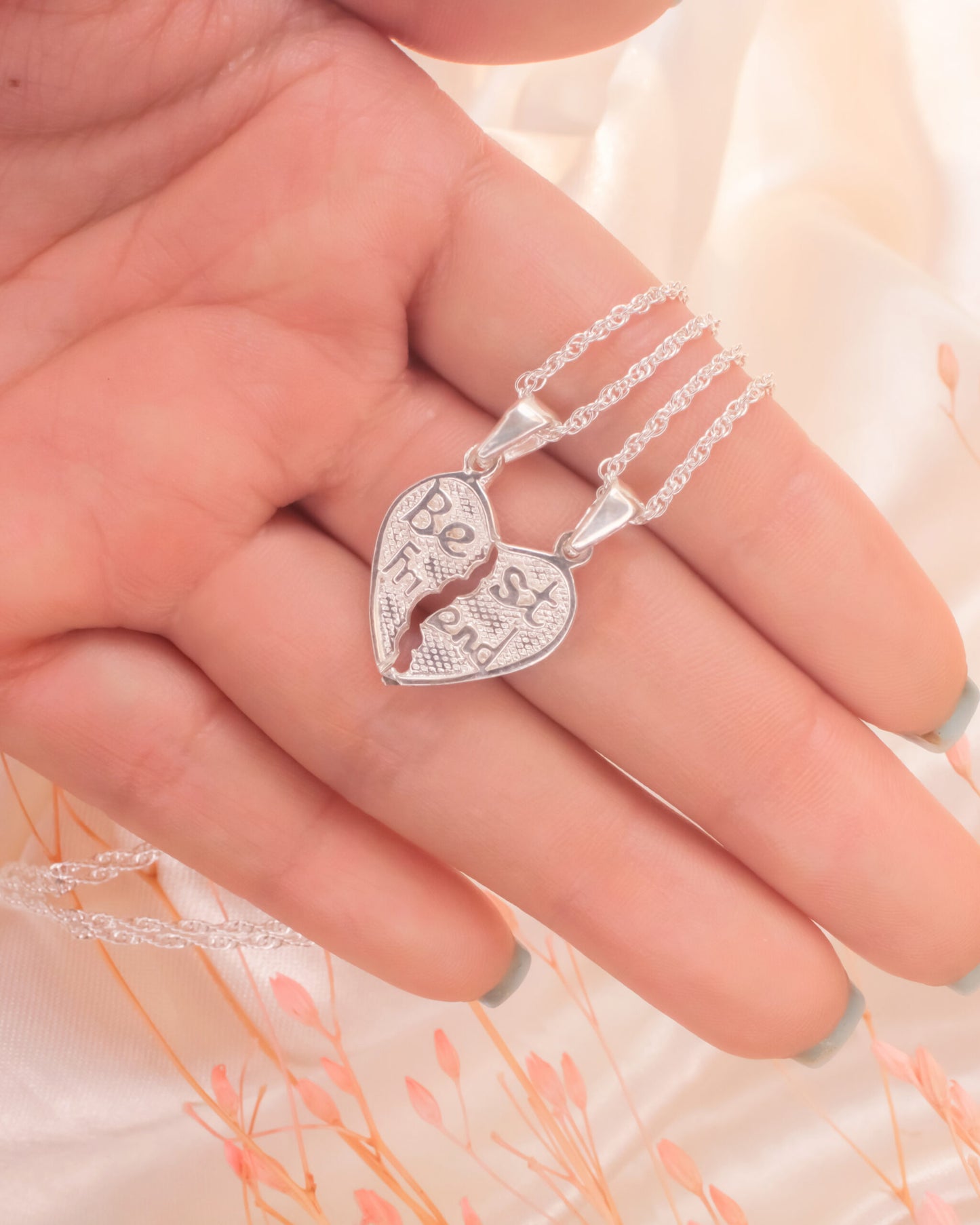 collar de amigas, collar para besties, collar de corazon partido, collar de plata para amigos, collar plateado para amigas