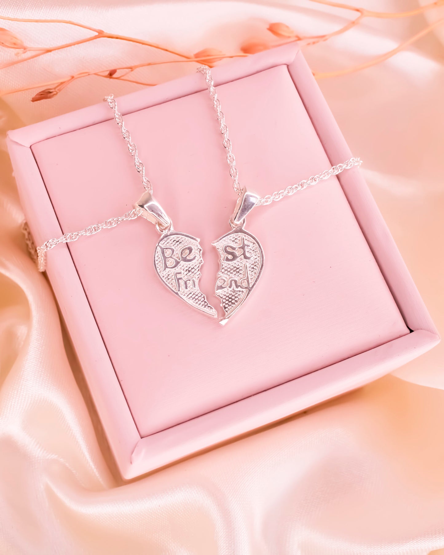 collar de amigas, collar para besties, collar de corazon partido, collar de plata para amigos, collar plateado para amigas