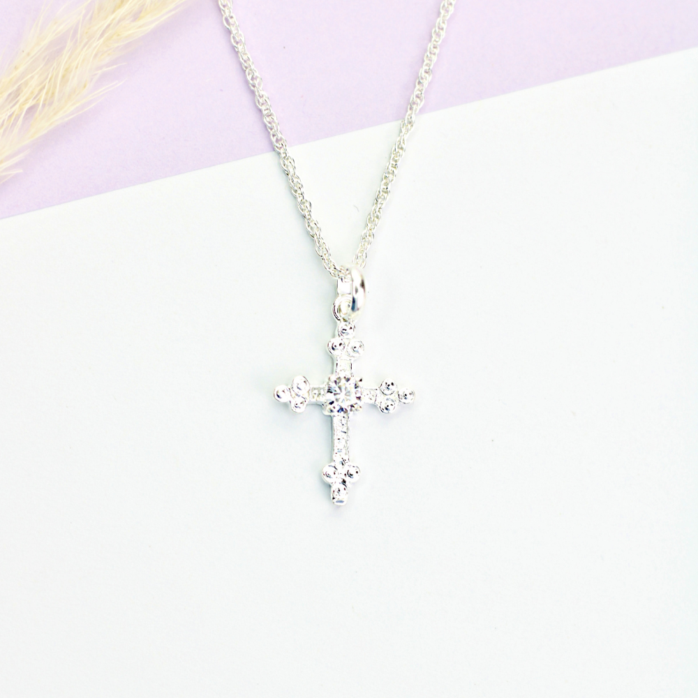collar religioso, collar de plata de cruz, collar de cruz, collar plateado religioso, collar delicado de cruz, collar de cruz con piedras