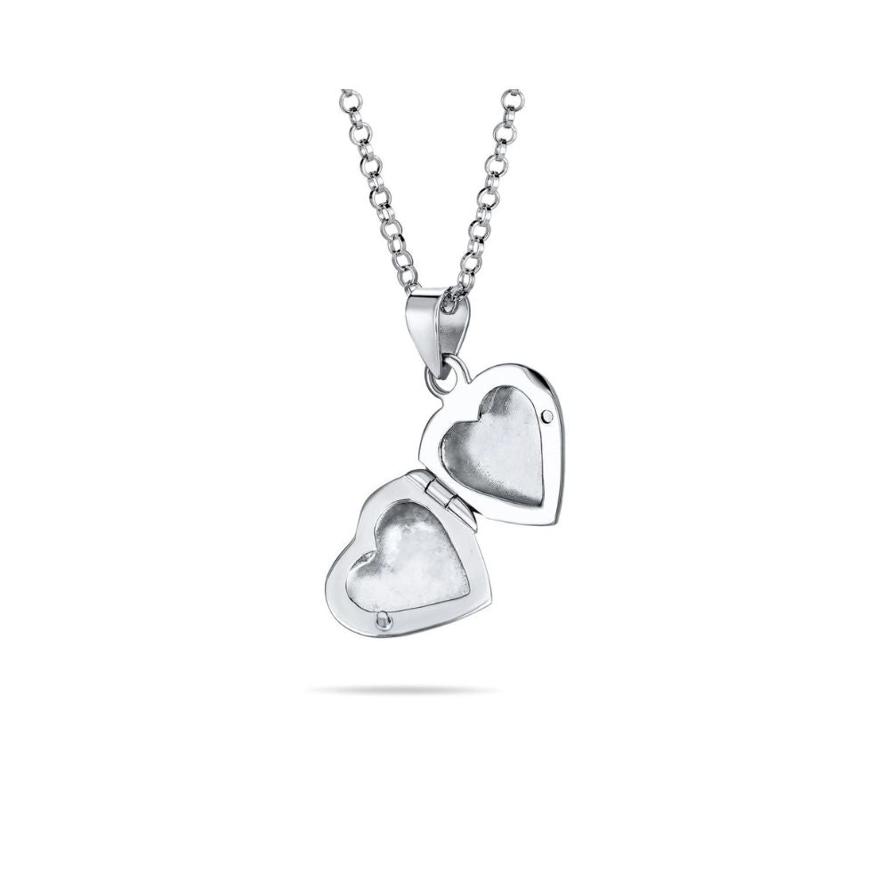Collar relicario de plata en forma de corazón donde se pueden colocar fotos