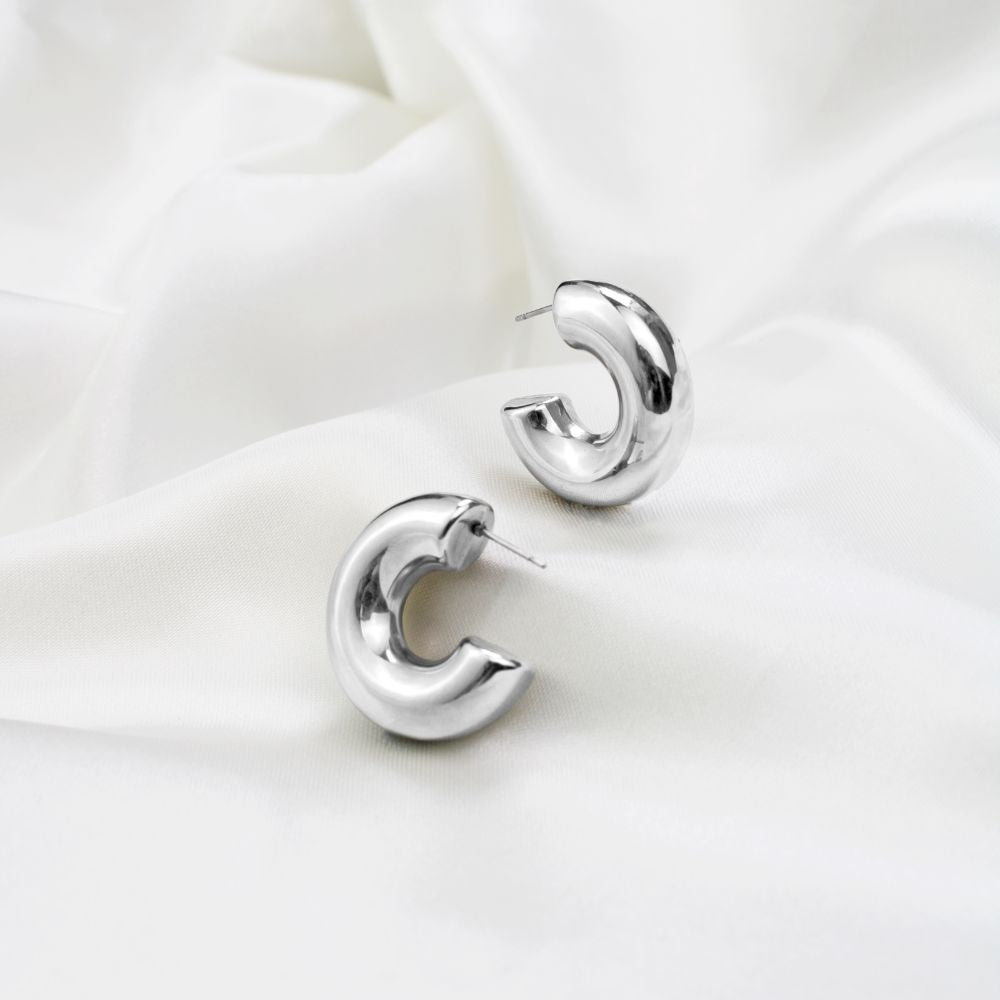 aretes en tendencia plateados, aretes chunky plateados, argollas chunky, argollas en tendencia