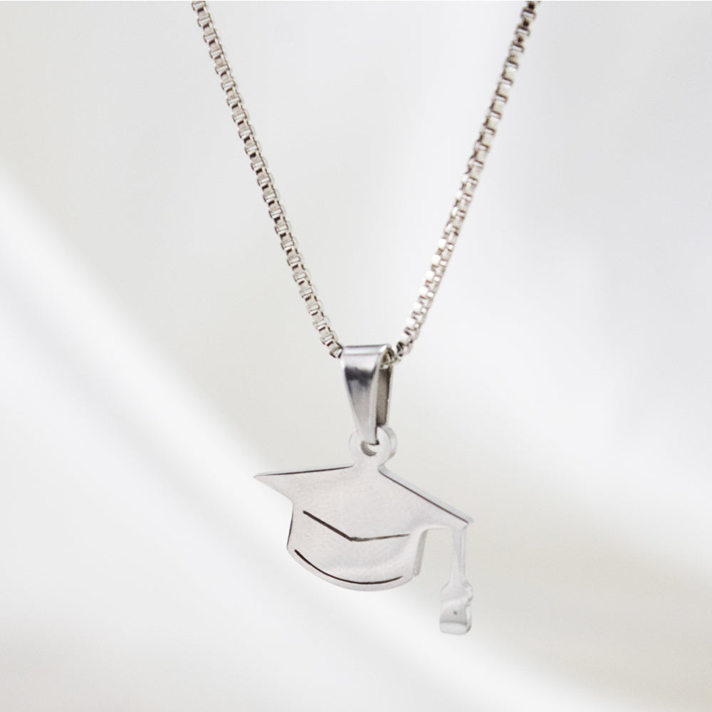 collar de birrete, collar de promocion, collar para graduados, collar de graduado plateado