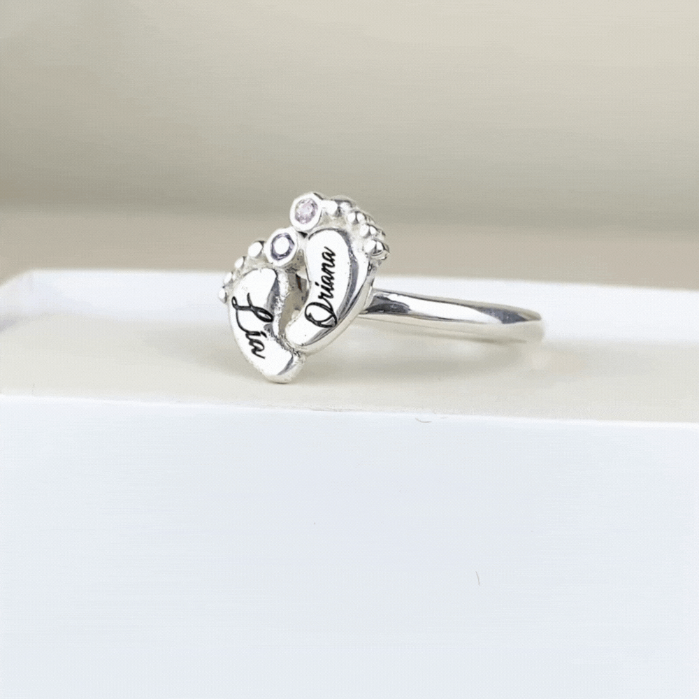 Anillo Piecitos Plata Grabado
