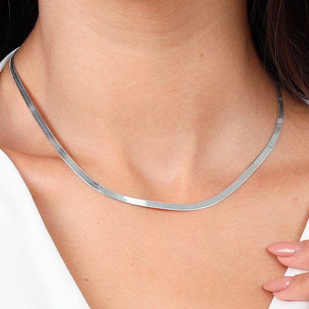 collar snake, collar plateado, collar plano