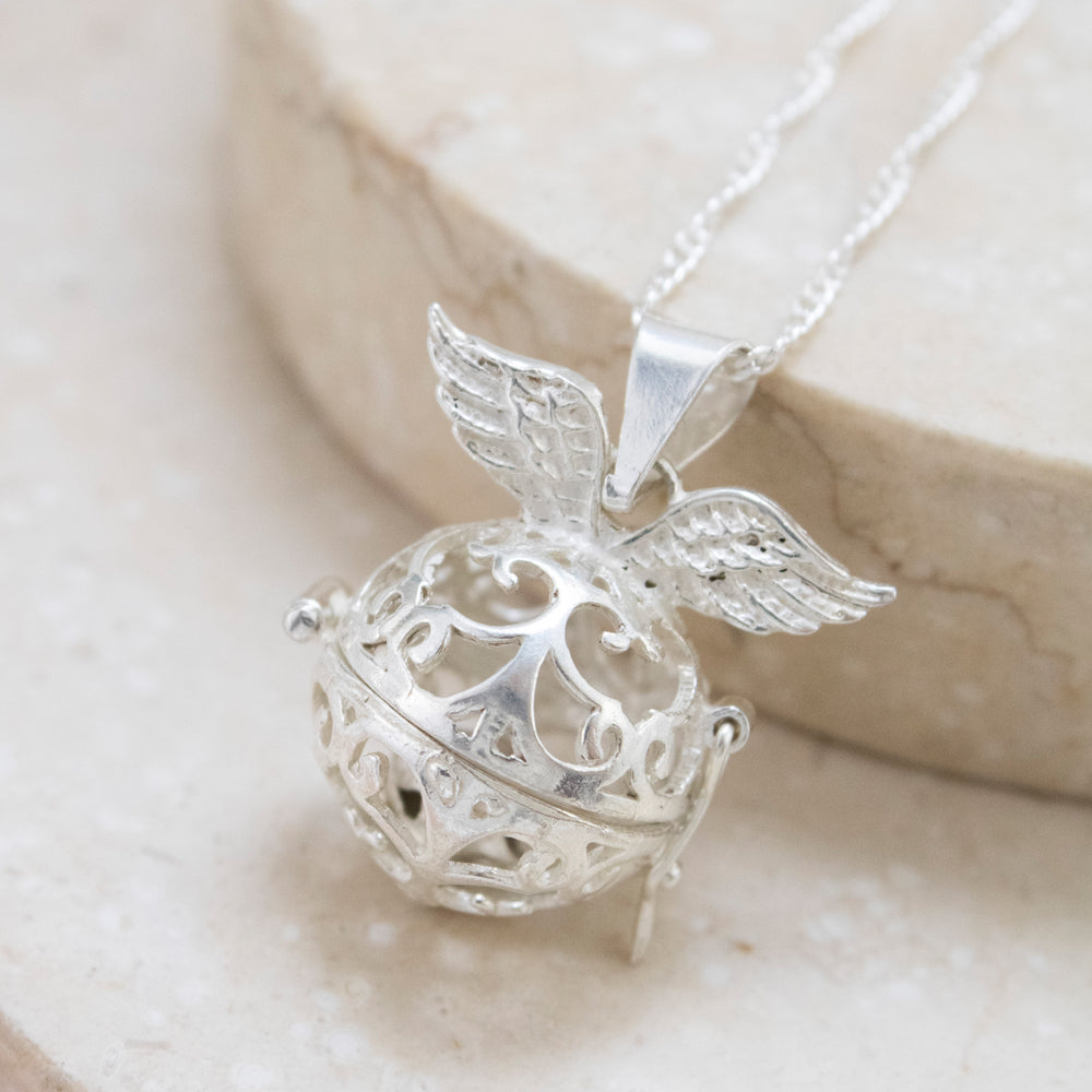 collar llamador de angeles plateado plata, collar con sonido, collar plateado, collar llamador, collar simbolico