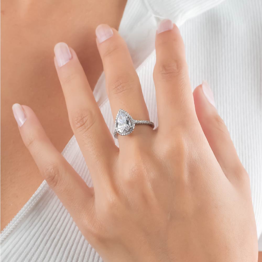 anillo de compromiso, anillo con diamante, anillo de piedra, anillo de compromiso de plata, anillo con piedra grande, anillo de pareja, anillo de plata