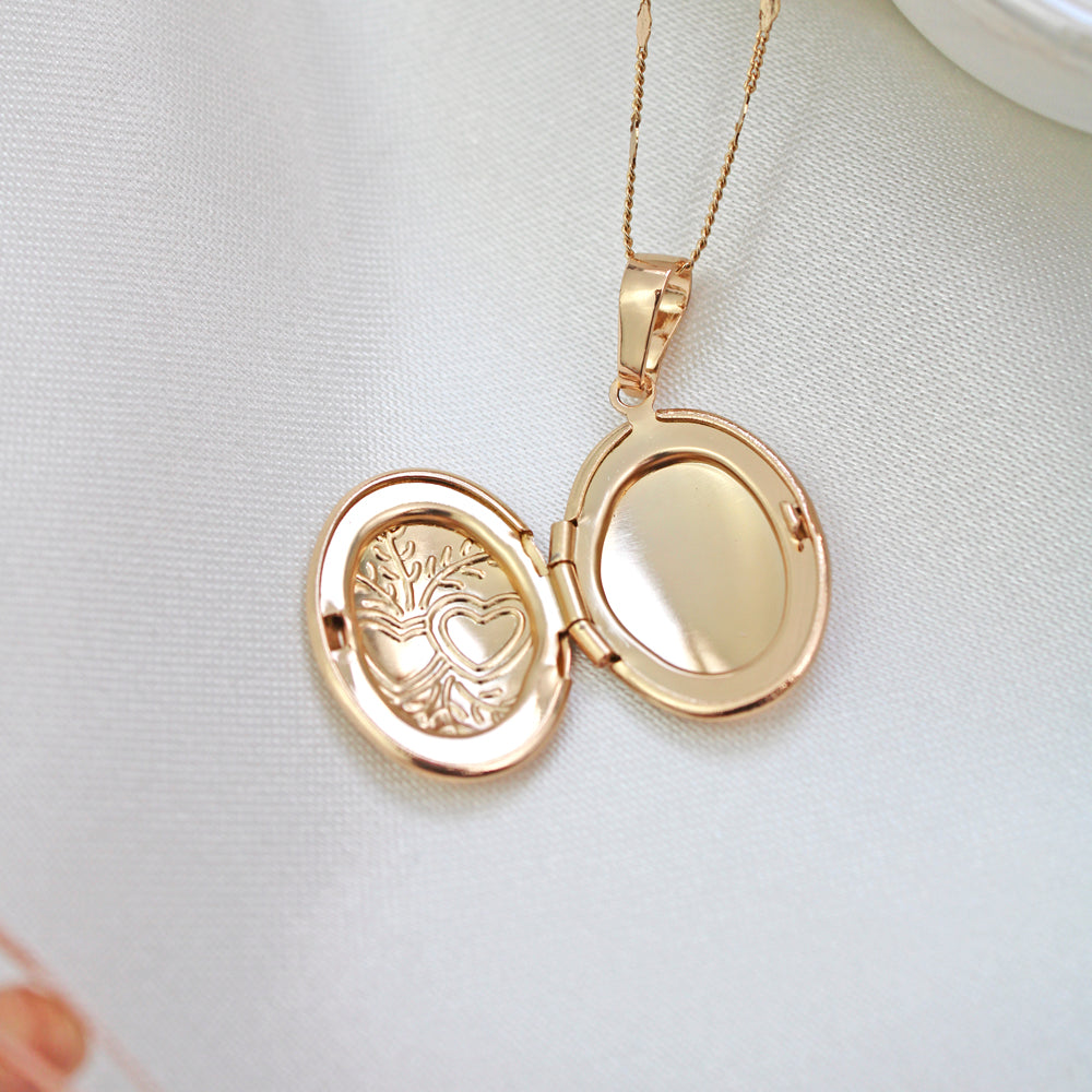 collar relicario oval dorado con grabado de corazones, collar dorado, collar para poner fotos dorado, collar de oro