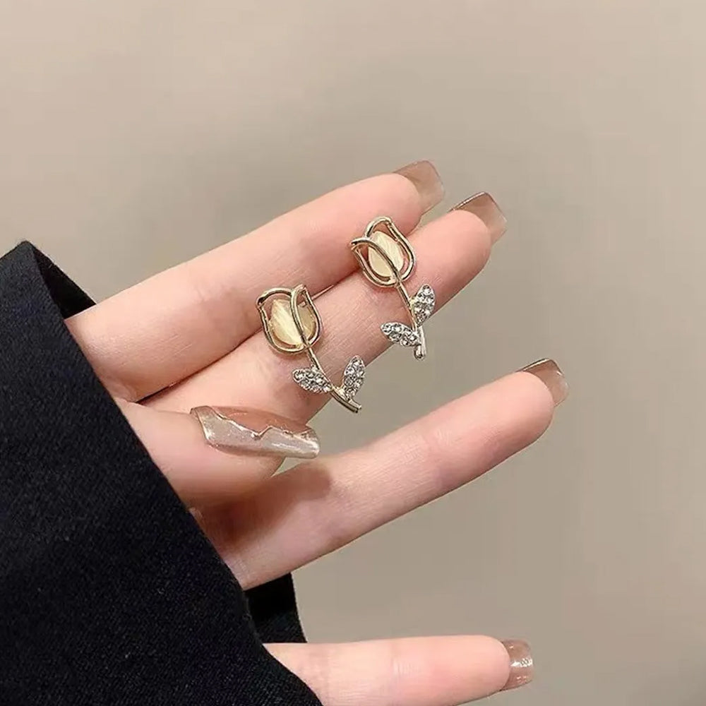 Aretes de Tulipan Grande Dorado Acero