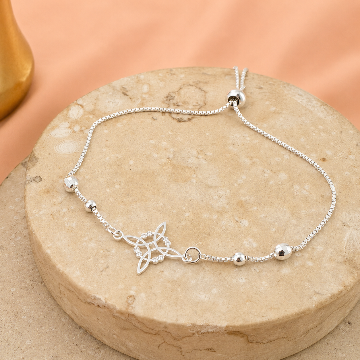 Pulsera Regulable Nudo de Bruja Plata