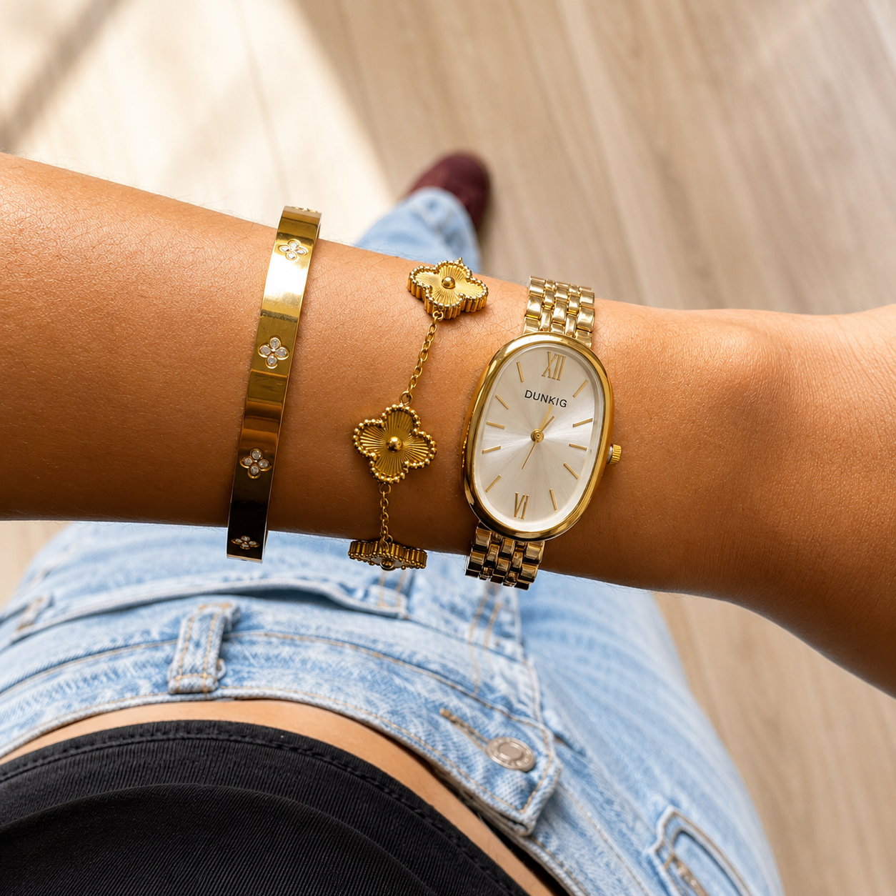 Set Athenea:  2 Pulseras + Reloj Dorado Acero