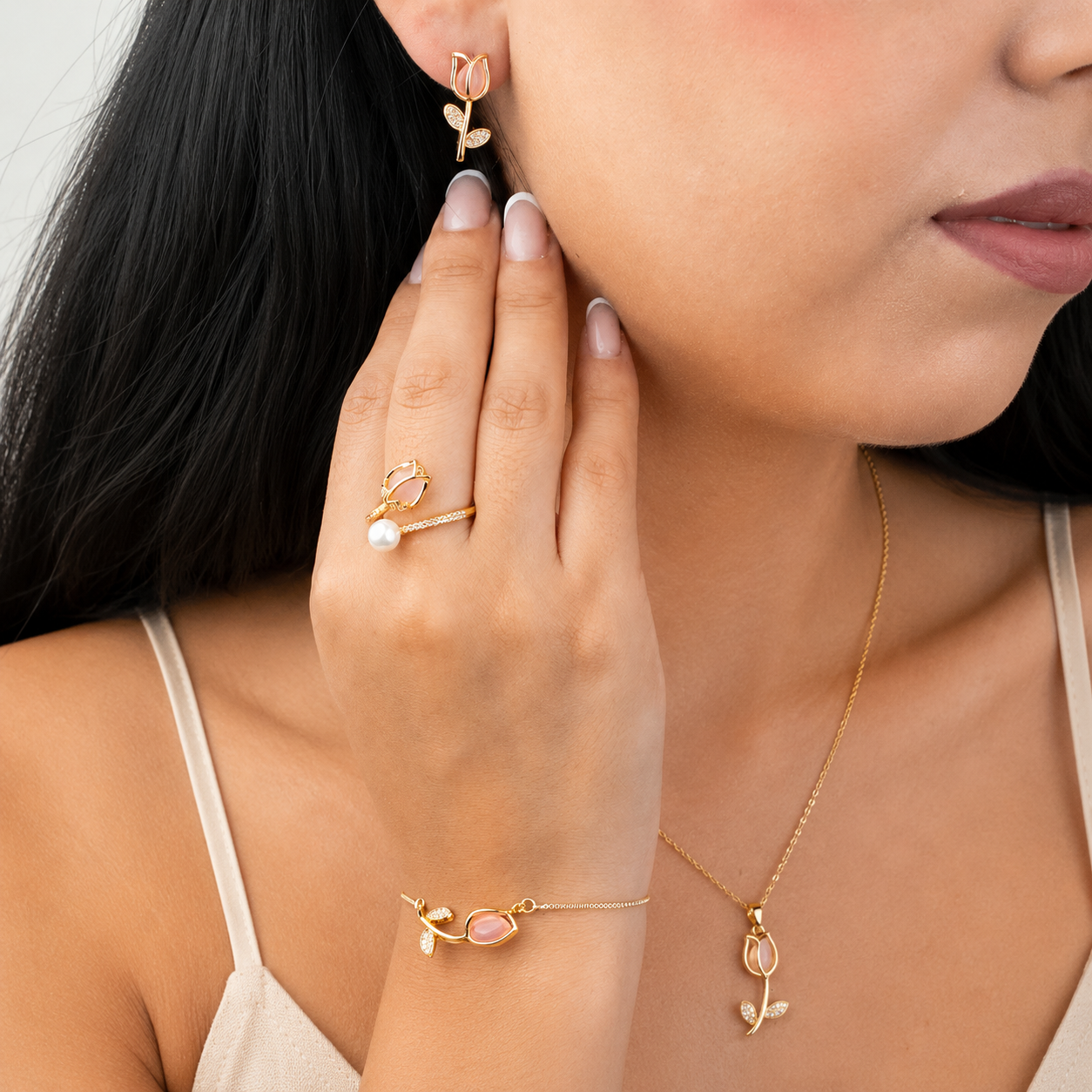 Box Premium Tulipan Rosa 4 piezas: Collar + Aretes + Pulsera y Anillo Tulipan Rosa