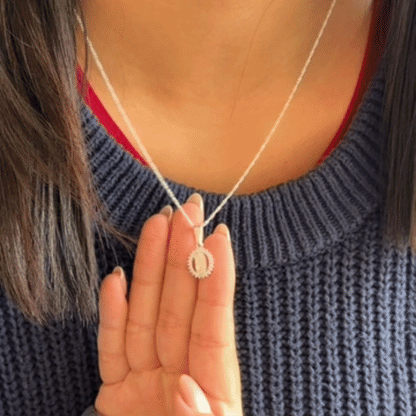 Collar Virgen Guadalupe  Brillos Plata