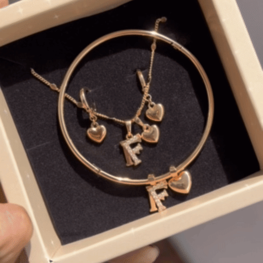 Box Premium 3 piezas: Set Inicial (Collar + Pulsera + Aretes)