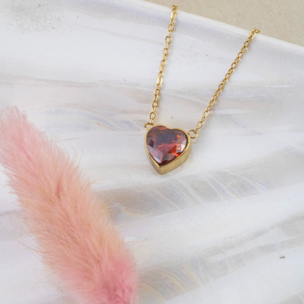 Collar Corazón Rubi Dorado Acero