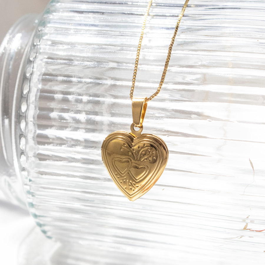 Collar Relicario Corazón Corazones Dorado Acero