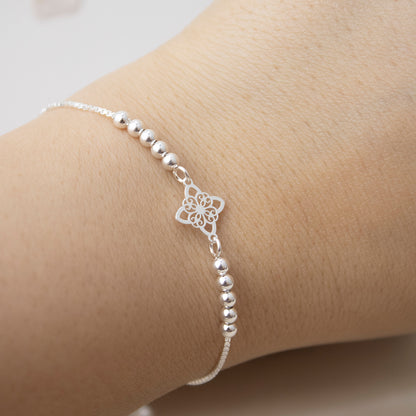 Pulsera Regulable Nudo de Bruja Plata