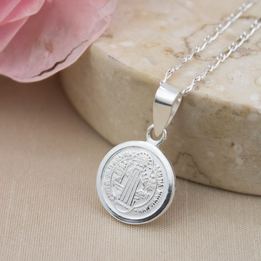 Collar San Benito Pequeño Plata