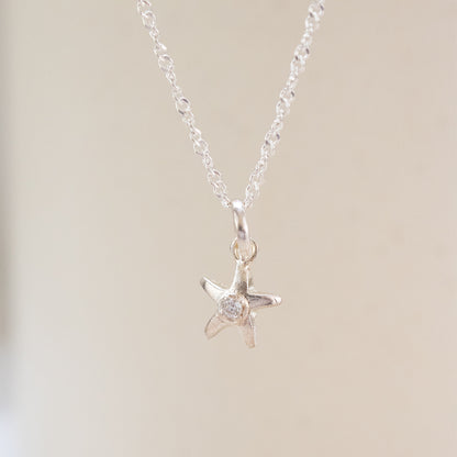 Collar plateado con dije de estrella de mar, dije de estrella de mar