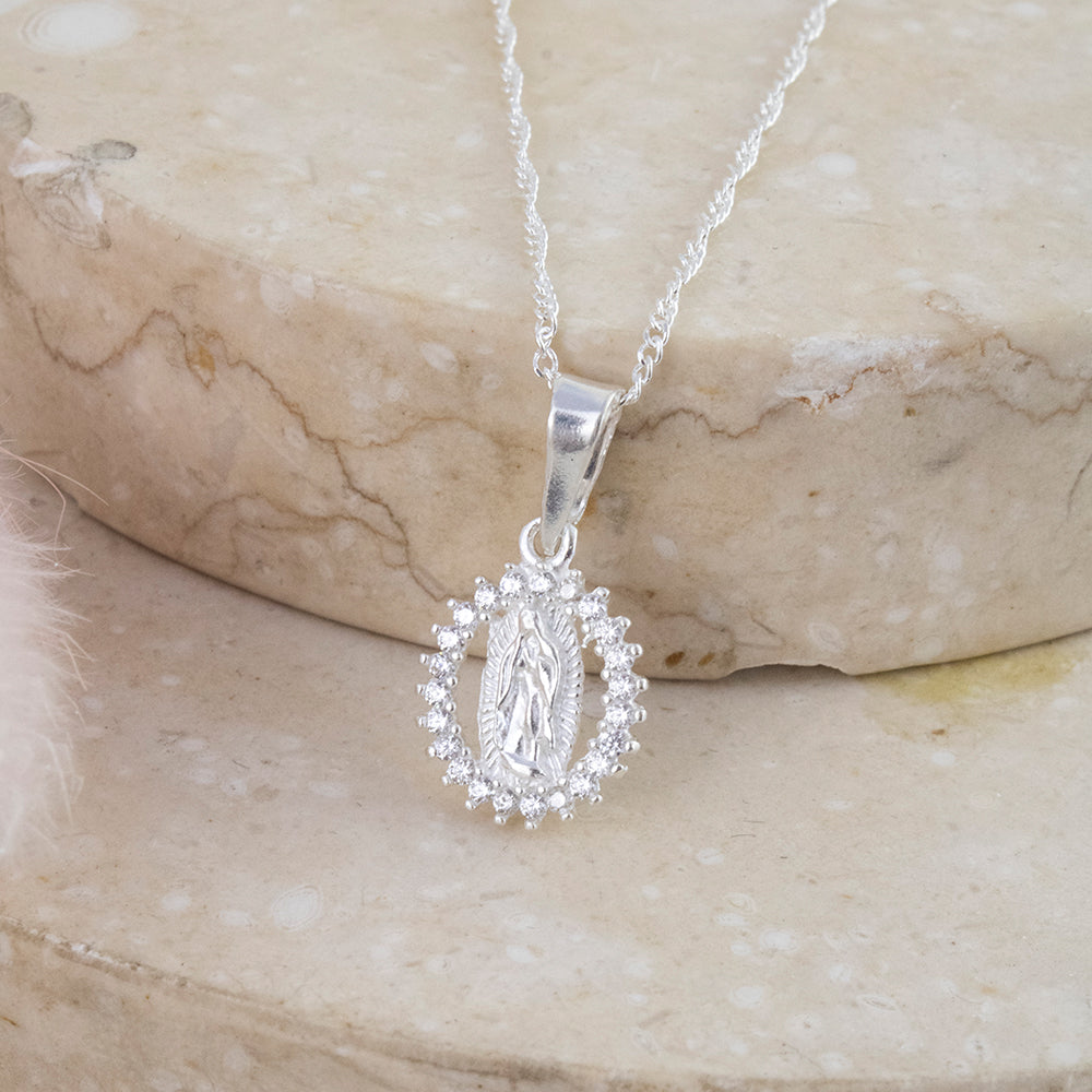 Collar Virgen Guadalupe  Brillos Plata
